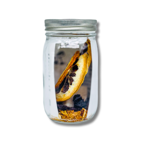 Infusión de licor de naranja, higos y cerezas